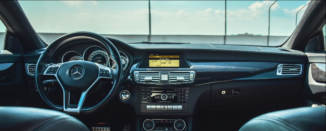 Photographie de l'intérieur d'une voiture