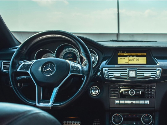 Photographie de l'intérieur d'une voiture