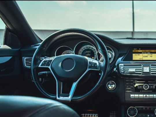 Photographie de l'intérieur d'une voiture